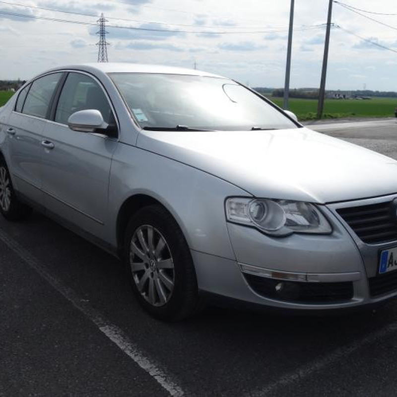 Amortisseur avant droit VOLKSWAGEN PASSAT 5 Photo n°2