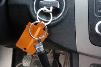 Amortisseur avant droit VOLKSWAGEN PASSAT 5