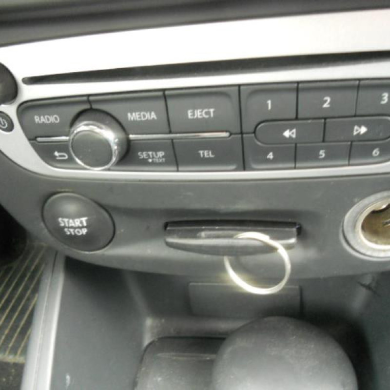 Pretensionneur de ceinture avant droit RENAULT MEGANE 3 Photo n°10