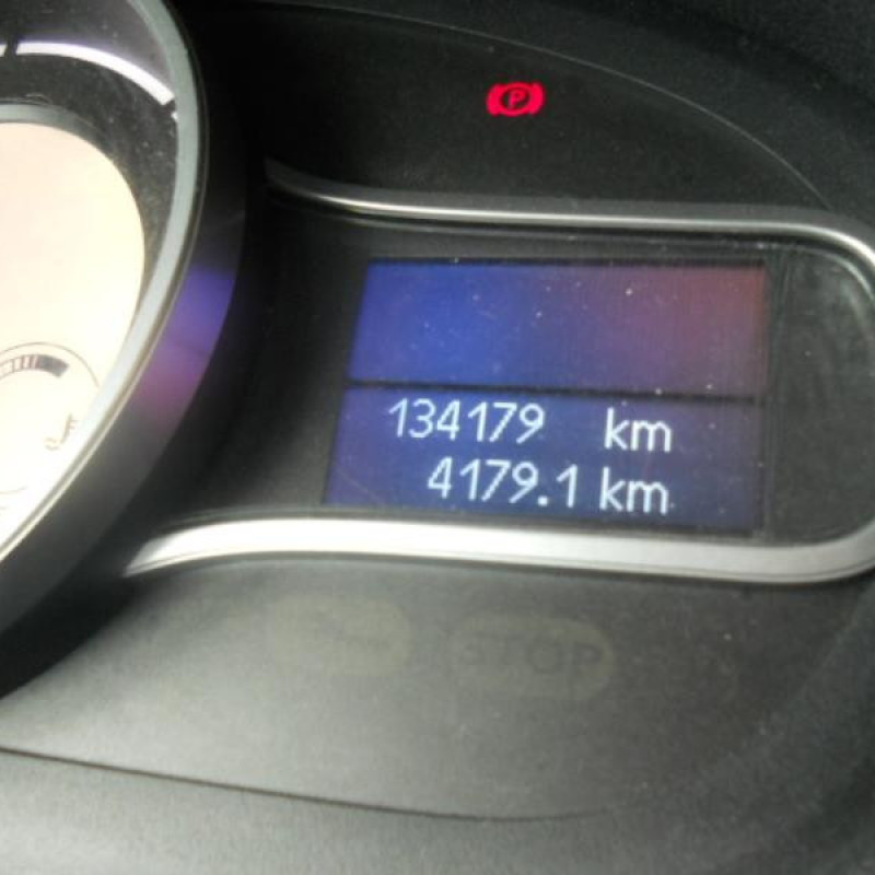 Pretensionneur de ceinture avant droit RENAULT MEGANE 3 Photo n°12