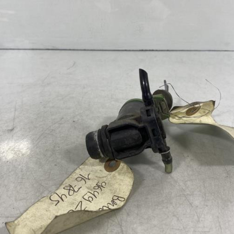 Pompe lave glace avant RENAULT CLIO 3 Photo n°2