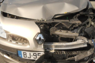 Pompe lave glace avant RENAULT CLIO 3