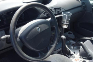 Renfort pare choc arriere (traverse) RENAULT LAGUNA 2