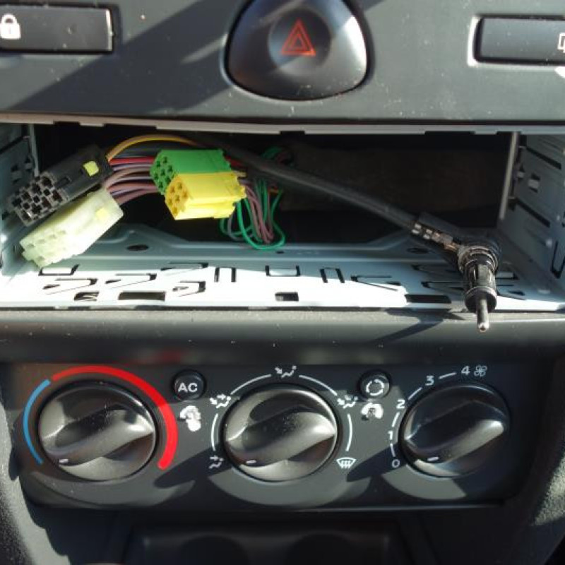 Interrupteur de leve vitre avant droit RENAULT CLIO 2 CAMPUS Photo n°10