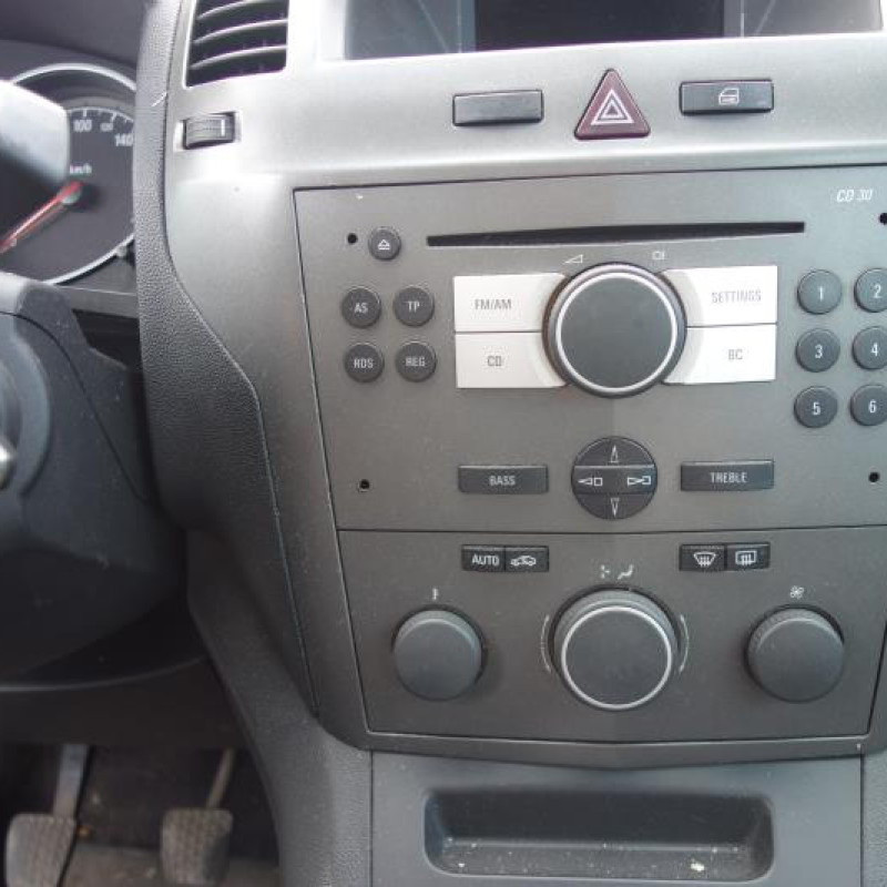 Porte avant gauche OPEL ZAFIRA B Photo n°8