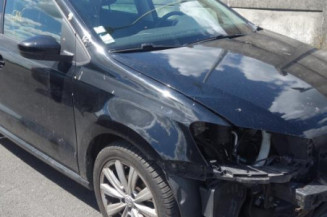 Serrure avant droit VOLKSWAGEN POLO 5