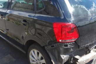 Serrure avant droit VOLKSWAGEN POLO 5