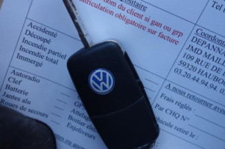 Serrure avant droit VOLKSWAGEN POLO 5