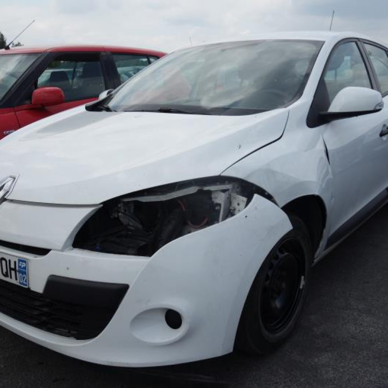 Pretensionneur de ceinture avant droit RENAULT MEGANE 3 Photo n°4