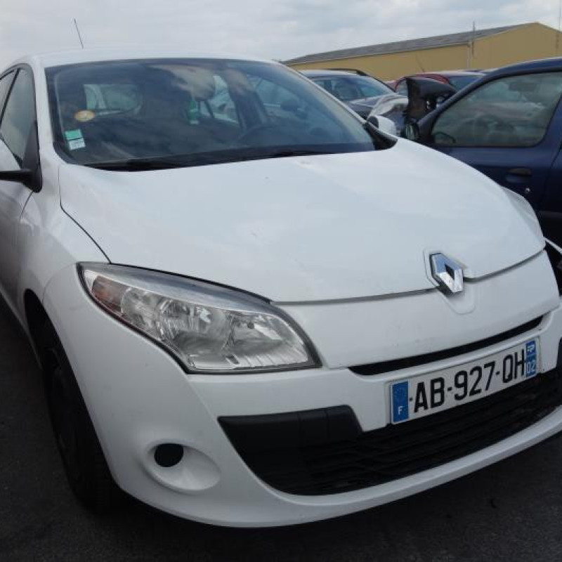 Pretensionneur de ceinture avant droit RENAULT MEGANE 3 Photo n°5