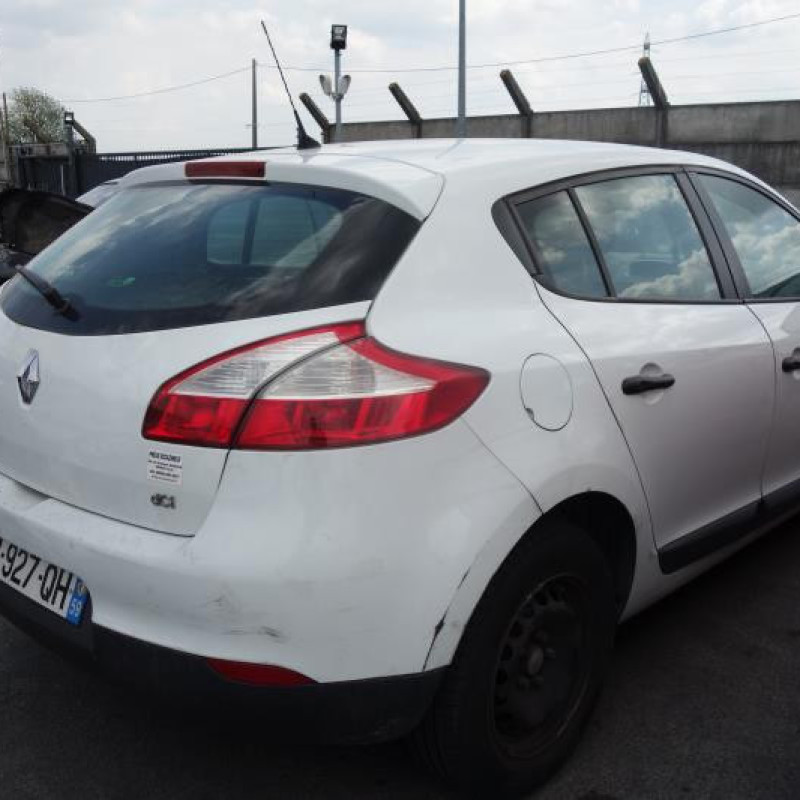 Pretensionneur de ceinture avant droit RENAULT MEGANE 3 Photo n°6