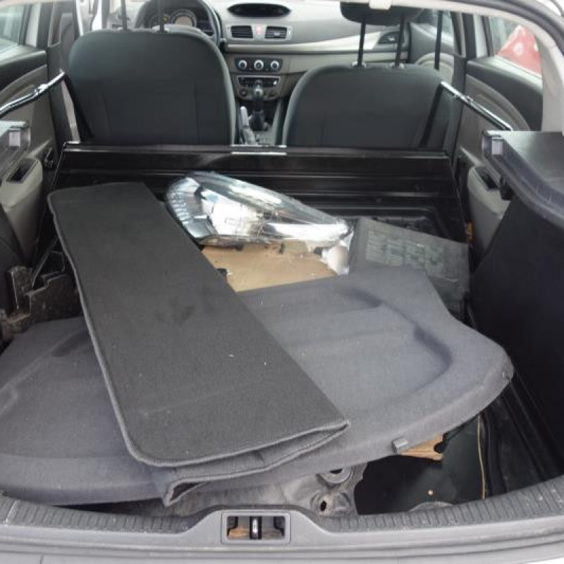 Pretensionneur de ceinture avant droit RENAULT MEGANE 3 Photo n°13