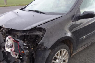 Pretensionneur de ceinture avant droit RENAULT CLIO 3