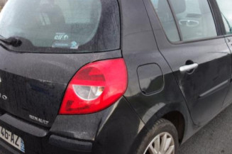 Pretensionneur de ceinture avant droit RENAULT CLIO 3