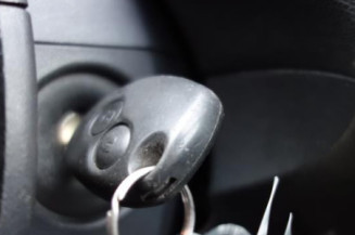 Pretensionneur de ceinture avant droit RENAULT CLIO 3
