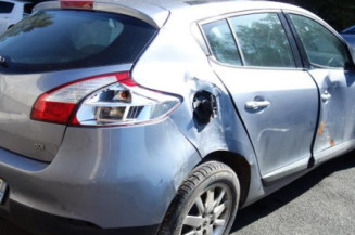 Pretensionneur de ceinture avant droit RENAULT MEGANE 3