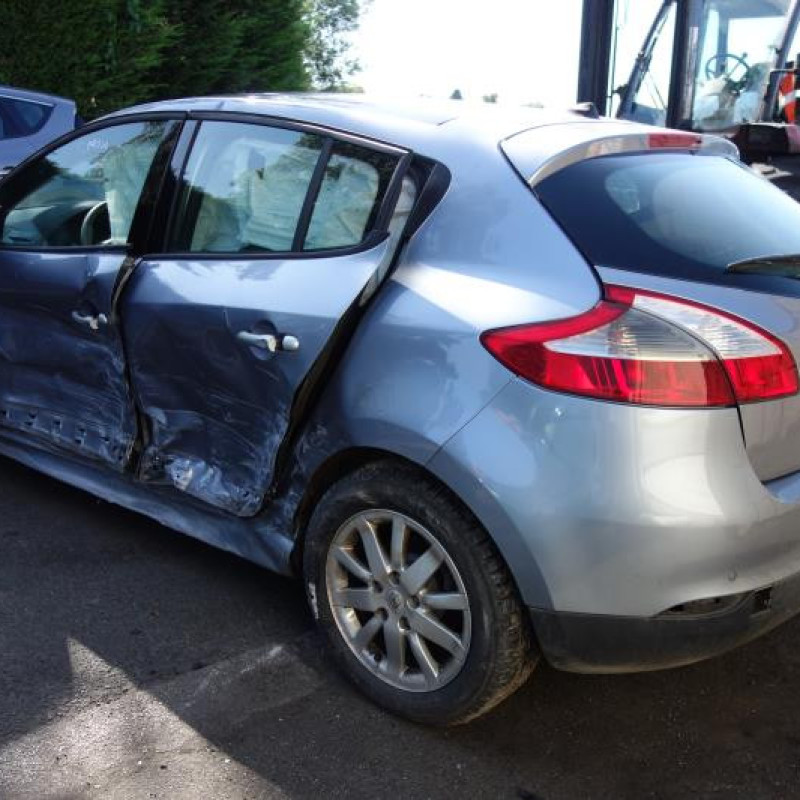 Pretensionneur de ceinture avant droit RENAULT MEGANE 3 Photo n°7