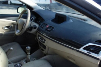 Pretensionneur de ceinture avant droit RENAULT MEGANE 3