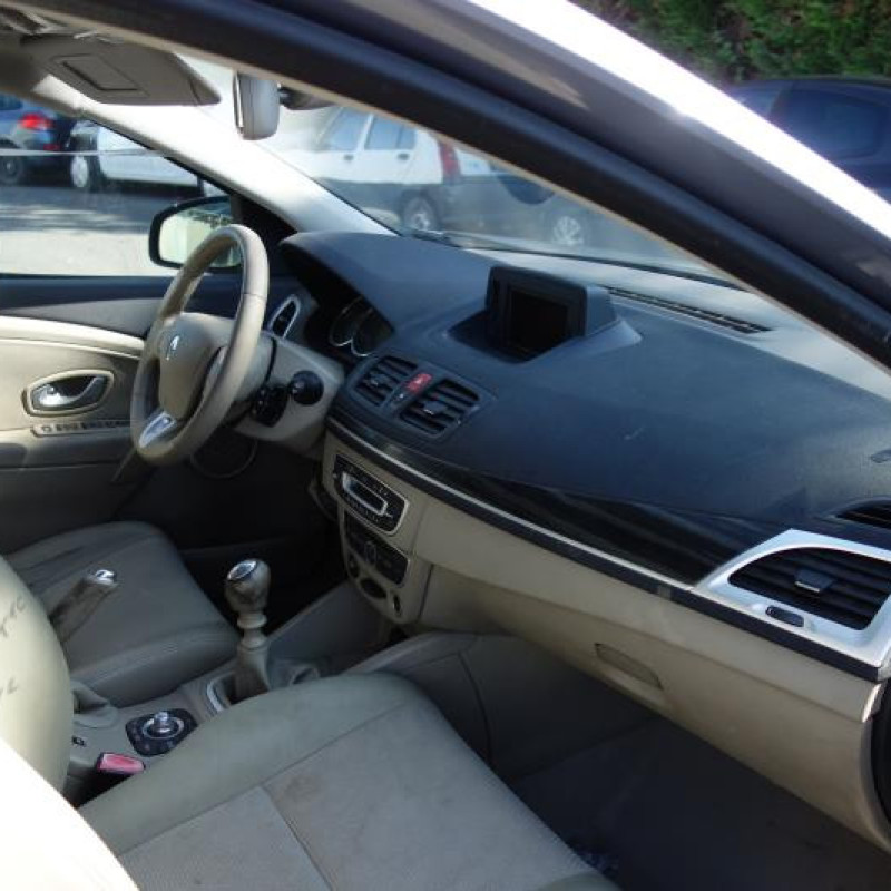 Pretensionneur de ceinture avant droit RENAULT MEGANE 3 Photo n°8