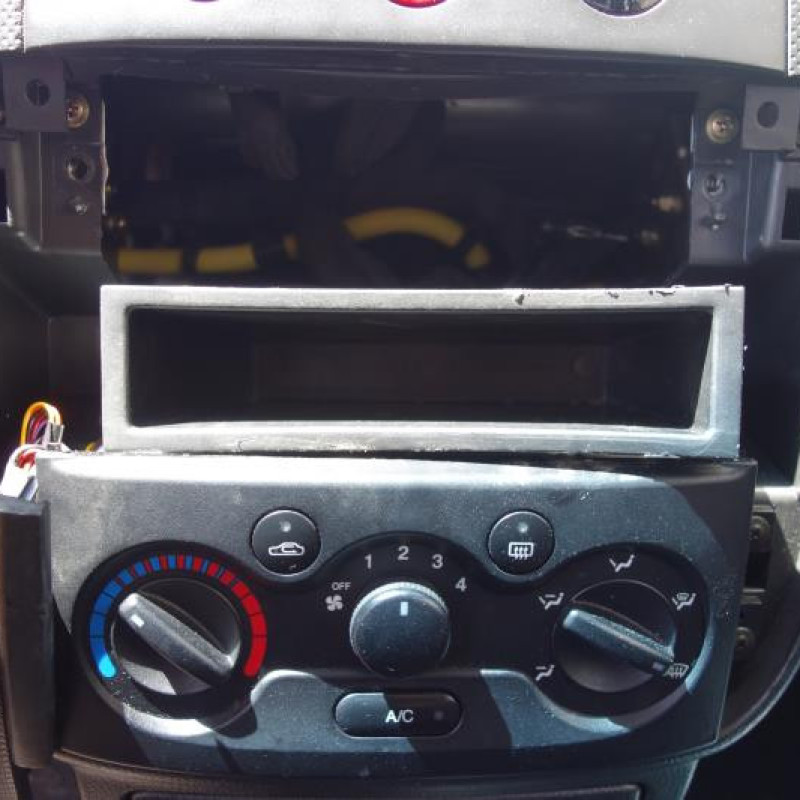 Leve vitre electrique avant gauche CHEVROLET KALOS Photo n°8