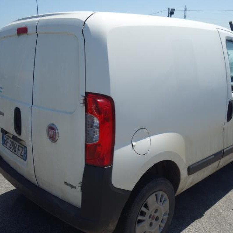 Pretensionneur de ceinture avant droit FIAT FIORINO 3 Photo n°6