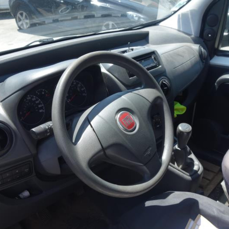 Pretensionneur de ceinture avant droit FIAT FIORINO 3 Photo n°8
