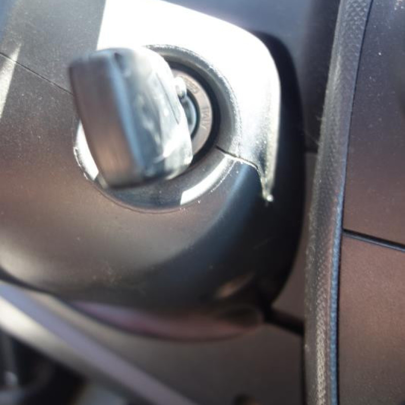 Pretensionneur de ceinture avant droit FIAT FIORINO 3 Photo n°11