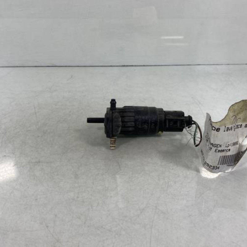 Pompe lave glace avant VOLKSWAGEN FOX Photo n°1
