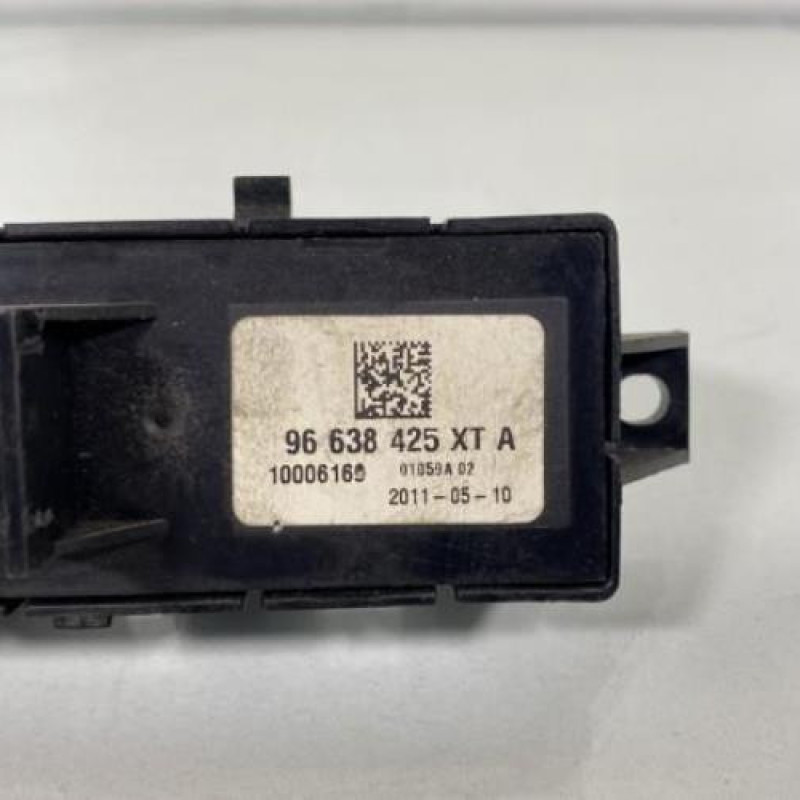Bouton de warning PEUGEOT 3008 1 Photo n°3