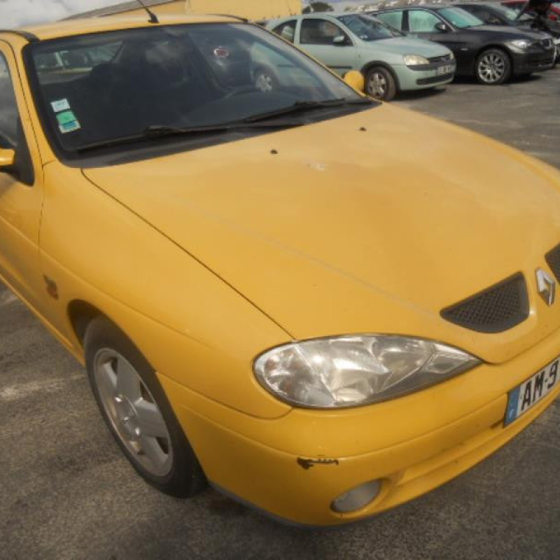 Renfort pare choc arriere (traverse) RENAULT MEGANE 1 Photo n°3