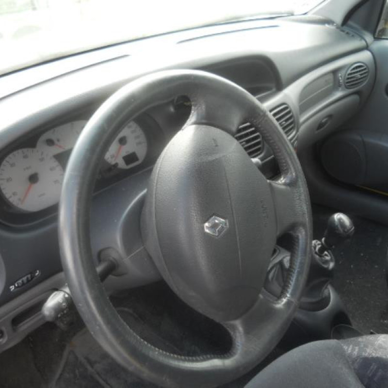 Renfort pare choc arriere (traverse) RENAULT MEGANE 1 Photo n°6