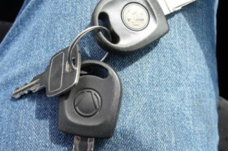 Porte avant droit VOLKSWAGEN GOLF 4