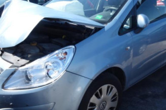 Serrure avant droit OPEL CORSA D