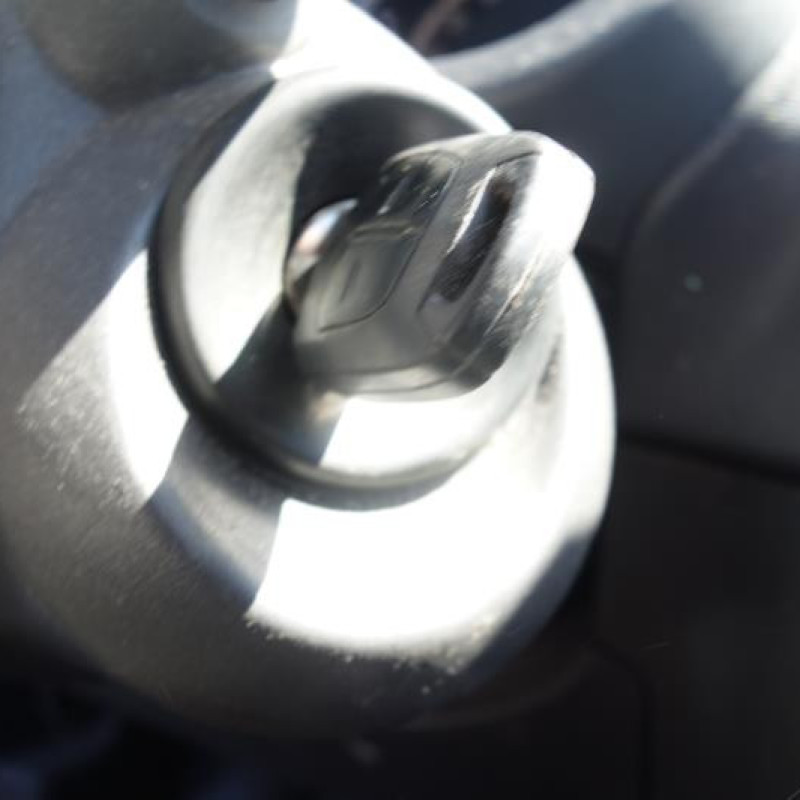 Serrure avant droit OPEL CORSA D Photo n°10