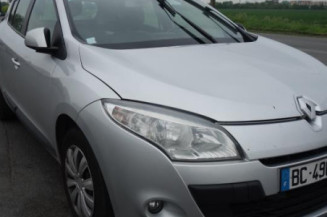 Pretensionneur de ceinture avant droit RENAULT MEGANE 3