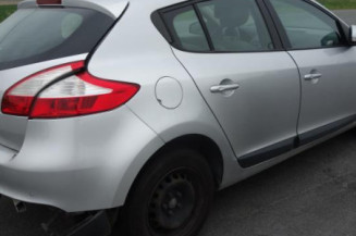 Pretensionneur de ceinture avant droit RENAULT MEGANE 3