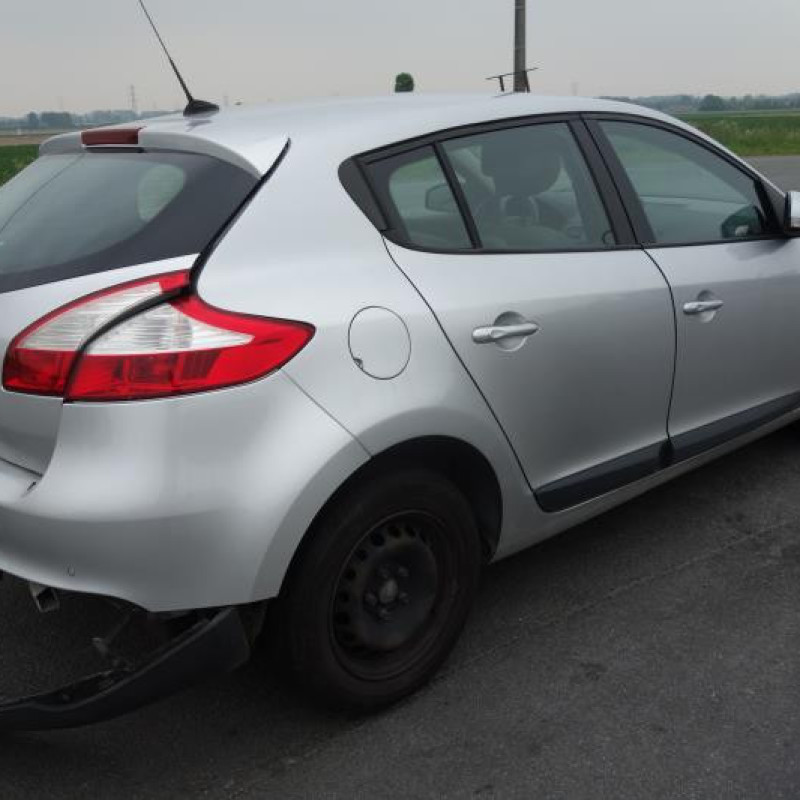 Pretensionneur de ceinture avant droit RENAULT MEGANE 3 Photo n°6