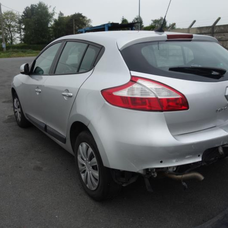Pretensionneur de ceinture avant droit RENAULT MEGANE 3 Photo n°7