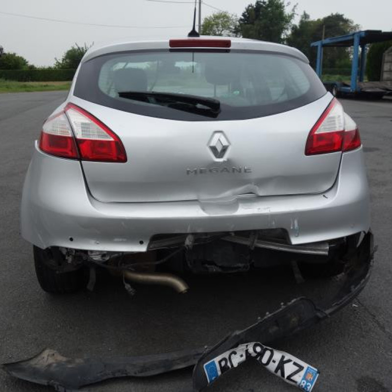 Pretensionneur de ceinture avant droit RENAULT MEGANE 3 Photo n°8