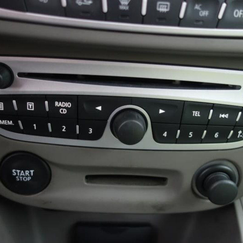Pretensionneur de ceinture avant droit RENAULT MEGANE 3 Photo n°11