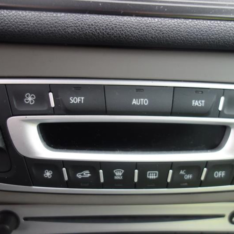 Pretensionneur de ceinture avant droit RENAULT MEGANE 3 Photo n°12