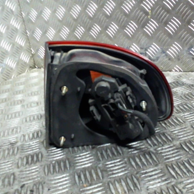 Feu arriere principal gauche (feux) SEAT TOLEDO 2 Photo n°2