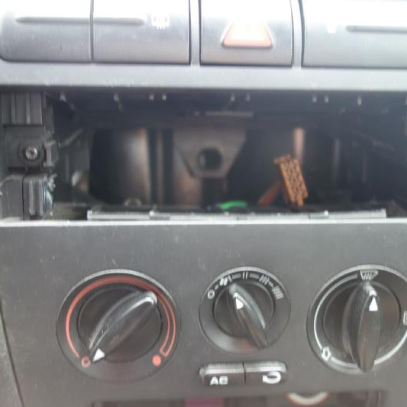 Feu arriere principal gauche (feux) SEAT TOLEDO 2 Photo n°8