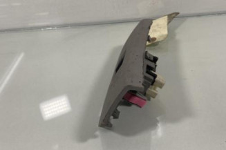 Interrupteur de leve vitre avant droit TOYOTA YARIS 2