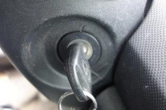 Serrure avant droit TOYOTA YARIS 2