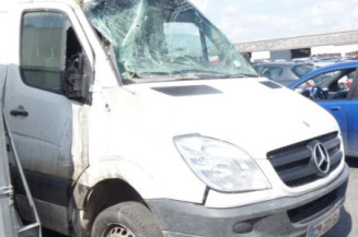 Serrure avant droit MERCEDES SPRINTER 2