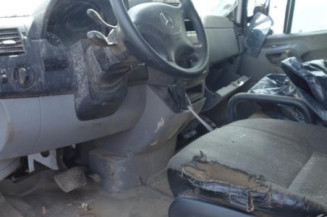 Serrure avant droit MERCEDES SPRINTER 2