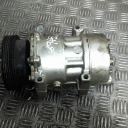 Compresseur clim RENAULT LAGUNA 1 Photo n°1
