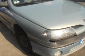 Compresseur clim RENAULT LAGUNA 1