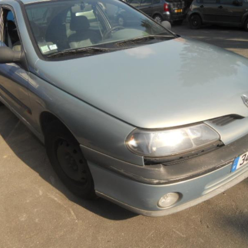 Compresseur clim RENAULT LAGUNA 1 Photo n°5